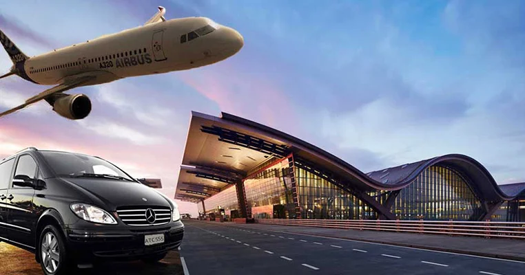 Shuttle minivans aan de luchthaven